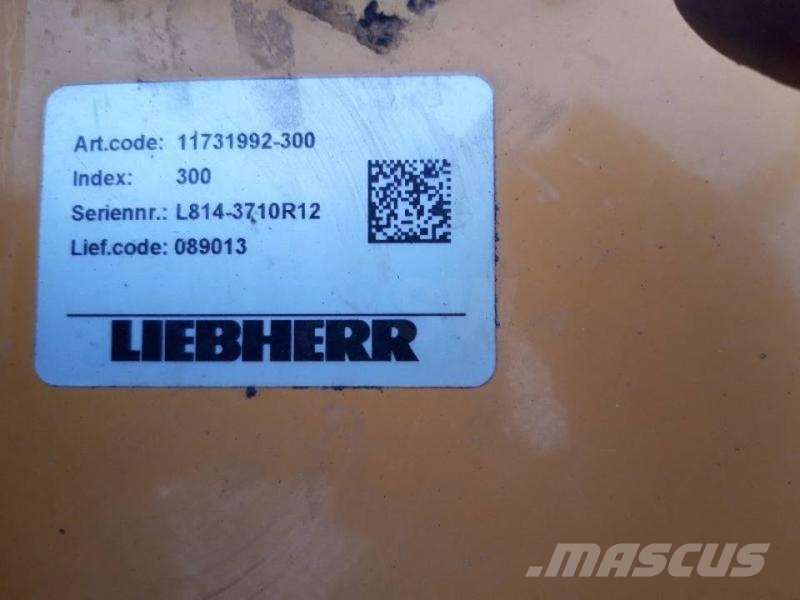 Liebherr R920 Ostatní