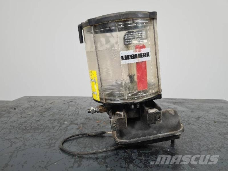 Liebherr R926LC Andere