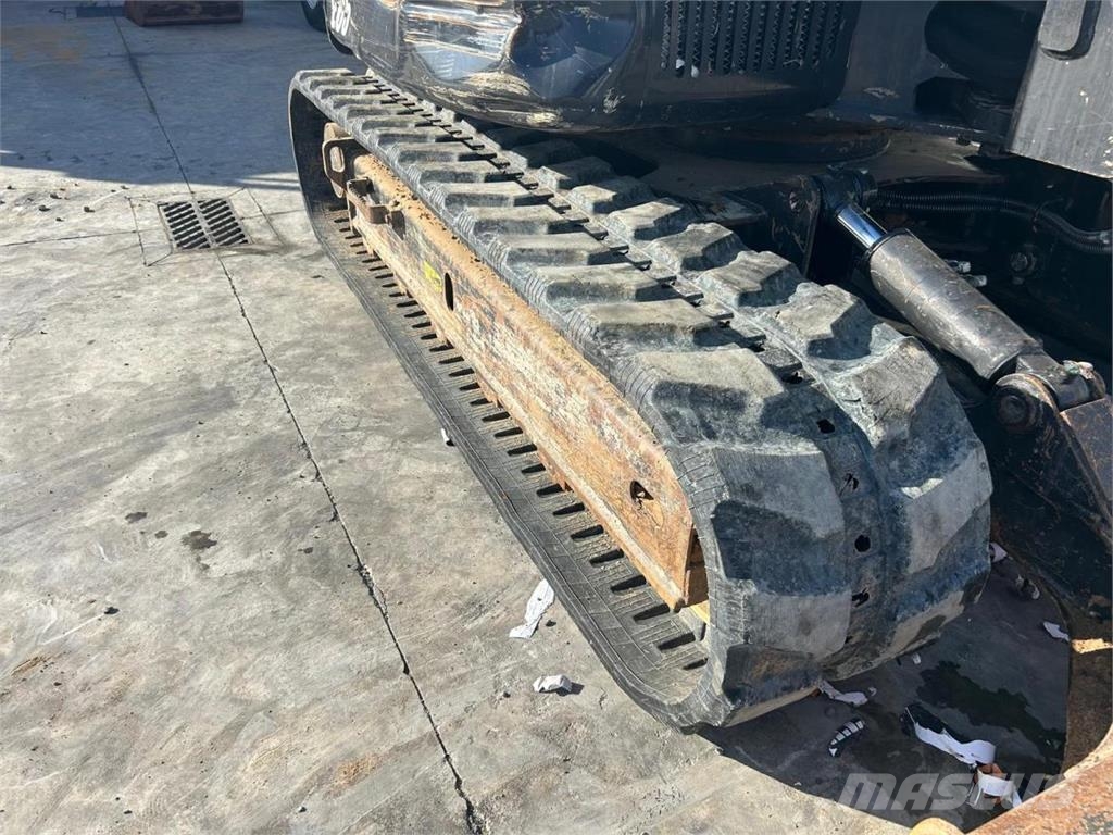 Bobcat E35 Gravemaskiner på larvebånd