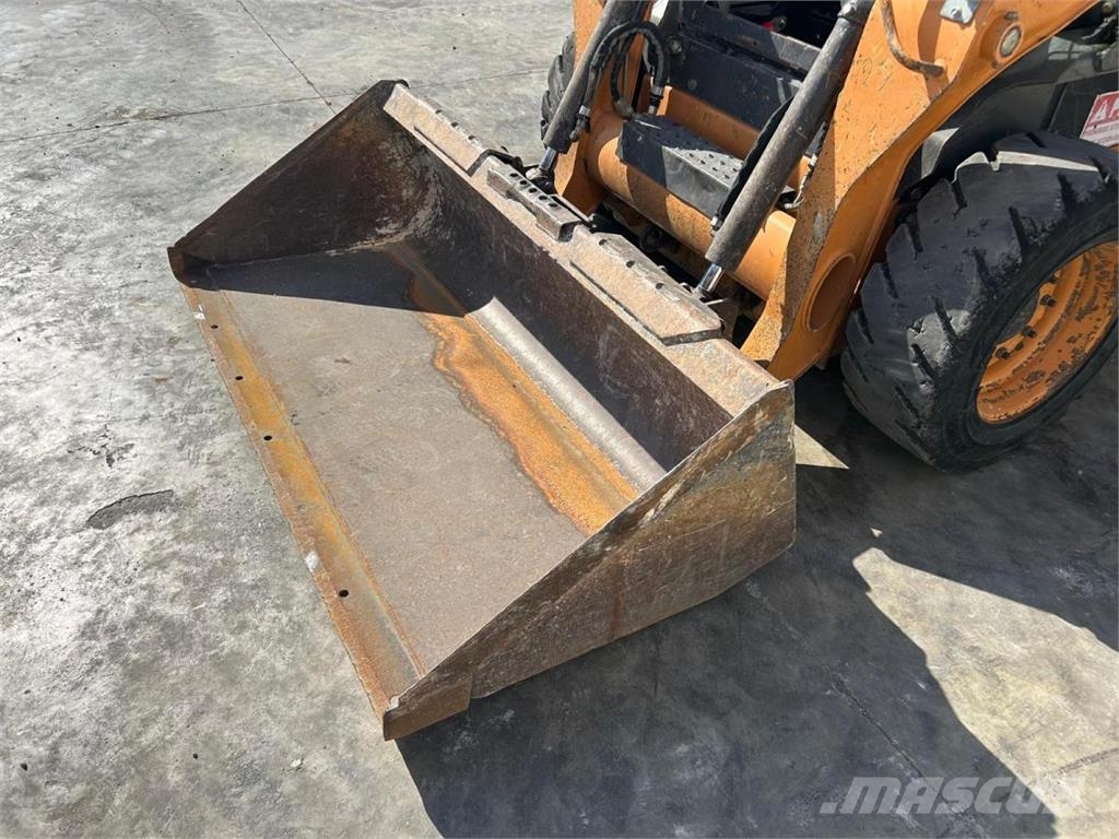 CASE SV185 Tekerlekli yükleyiciler