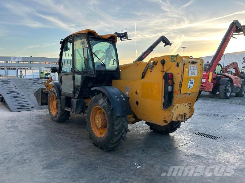 JCB 535-125 Teleskopiskie manipulatori