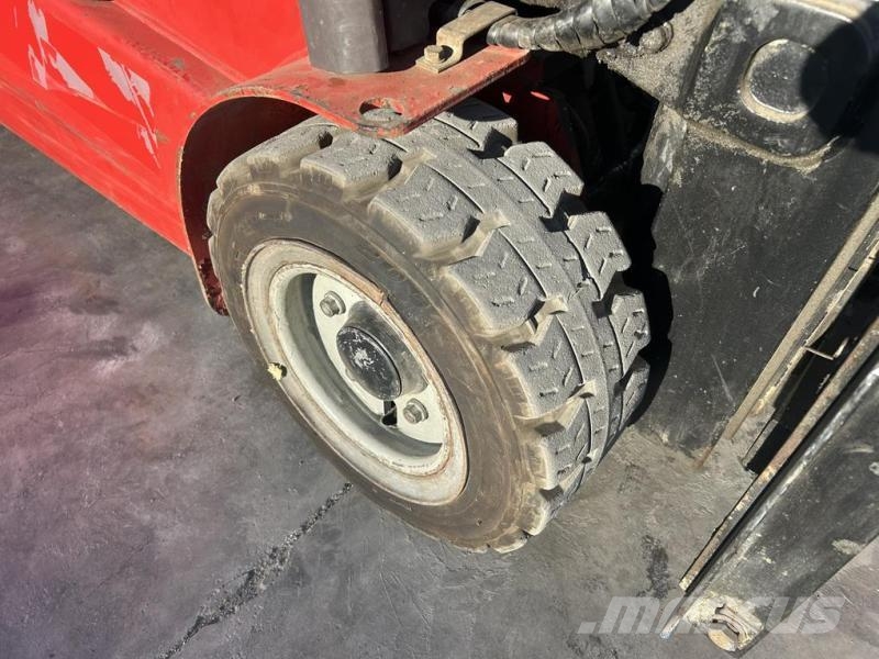 Manitou ME320 Další
