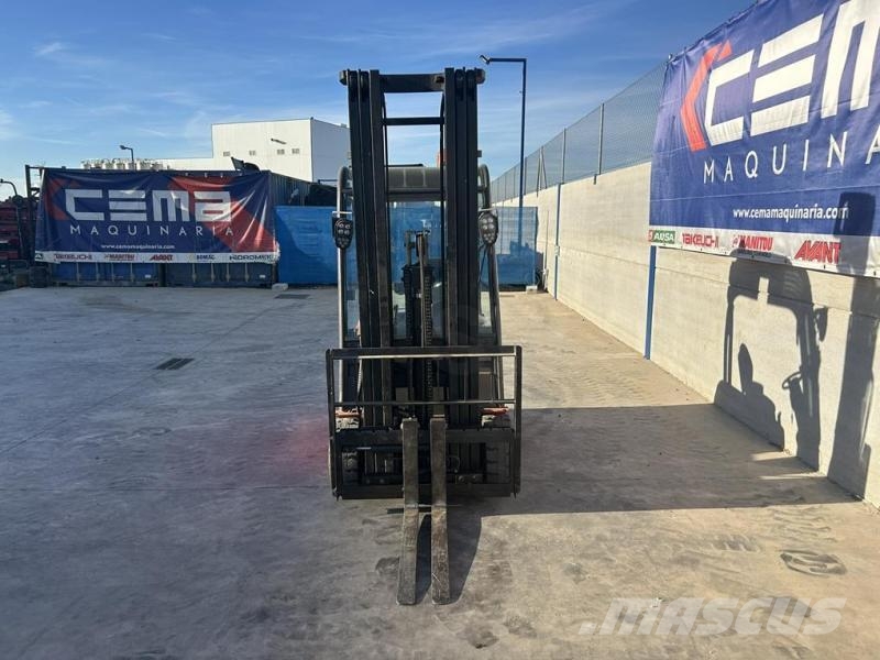 Manitou ME320 Další