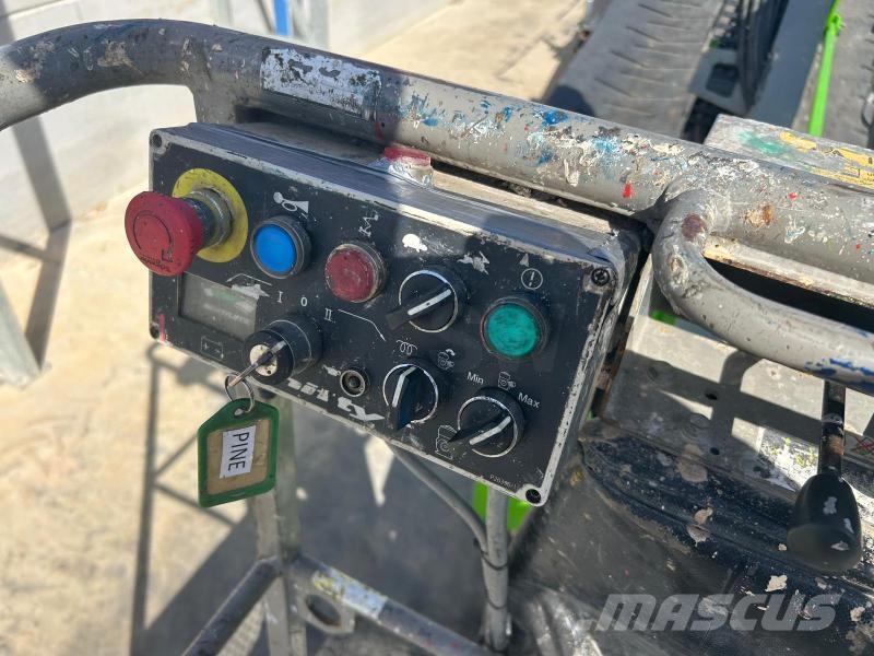 Niftylift HR12NDE Körüklü personel platformları