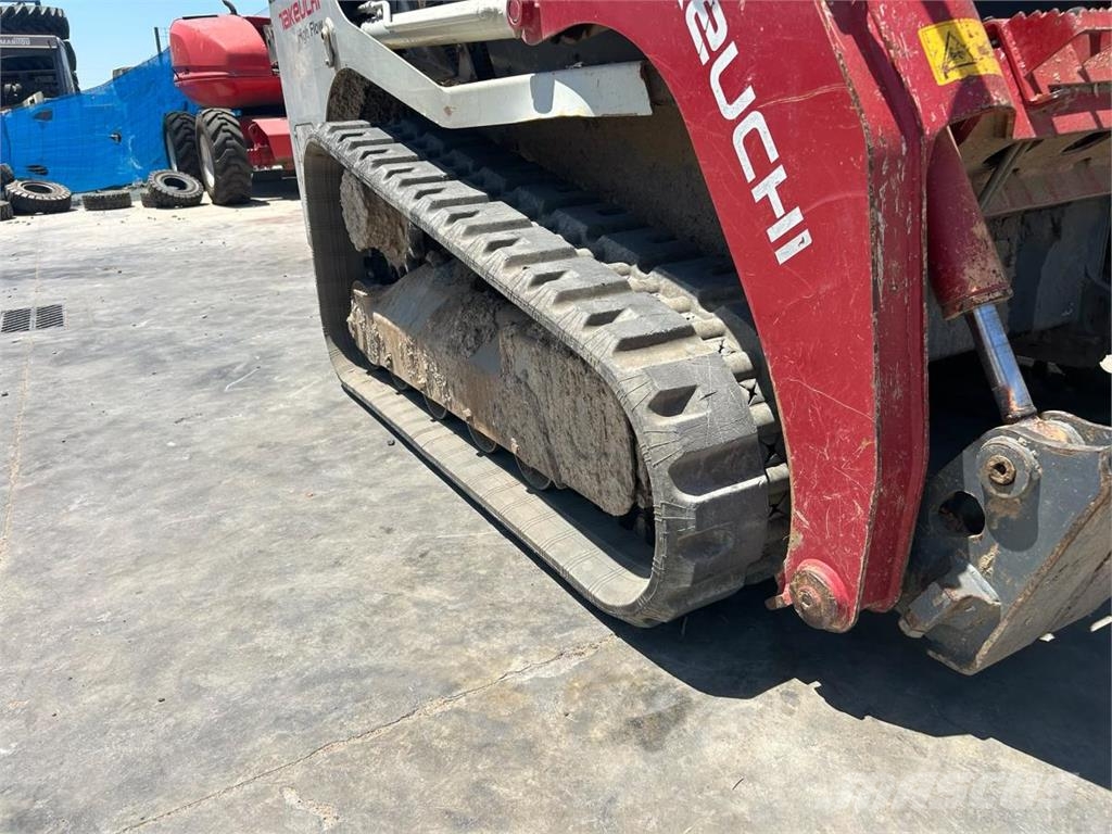 Takeuchi TL 8-R2 Crawler FEL's