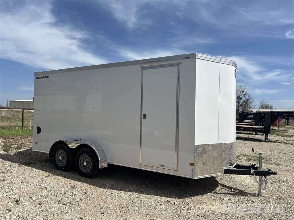 Wells Cargo Road Force Cajas de remolque