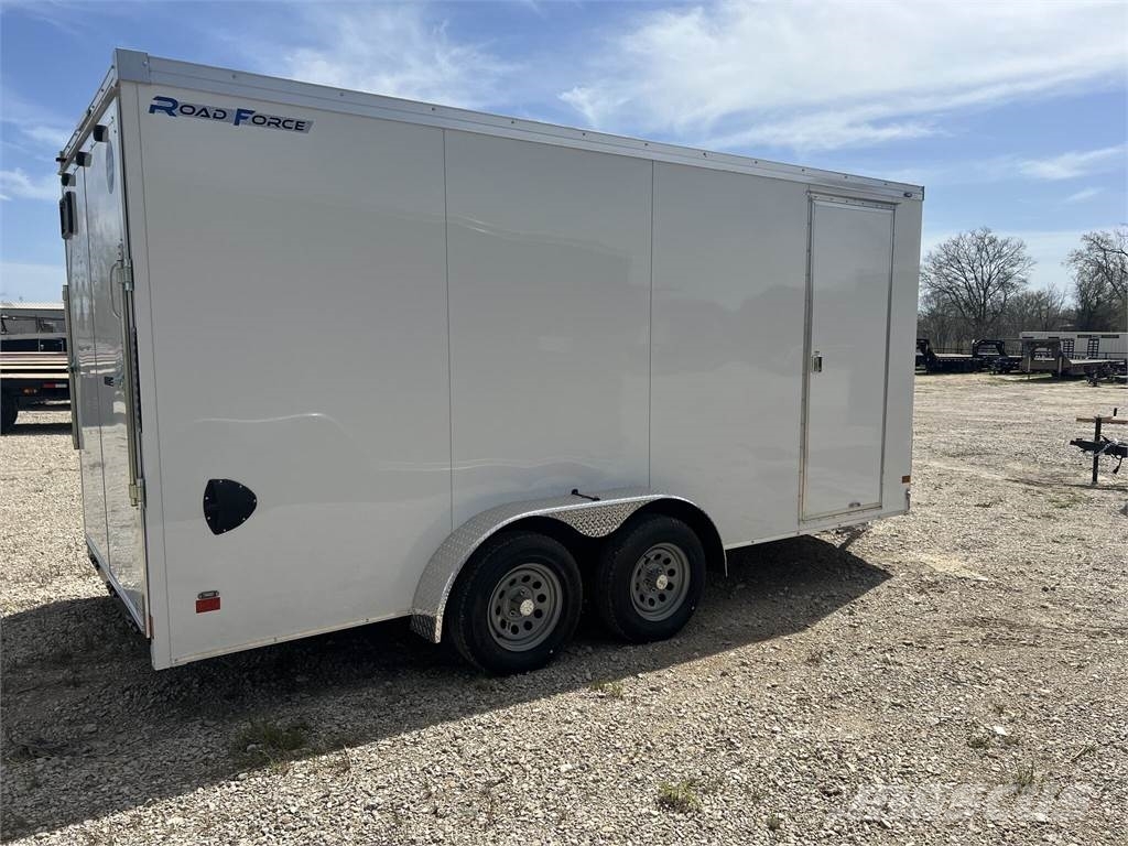 Wells Cargo Road Force Cajas de remolque