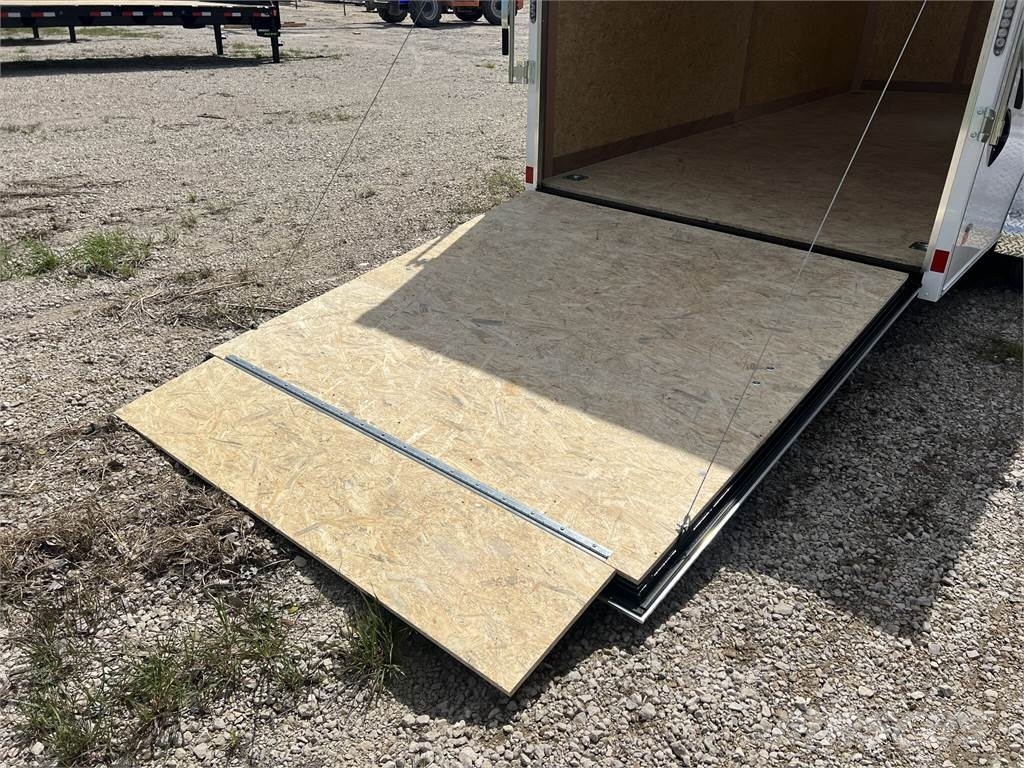 Wells Cargo Road Force Cajas de remolque