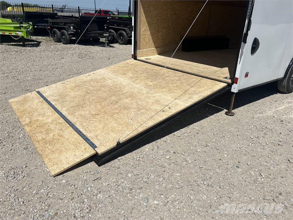 Wells Cargo Road Force Cajas de remolque