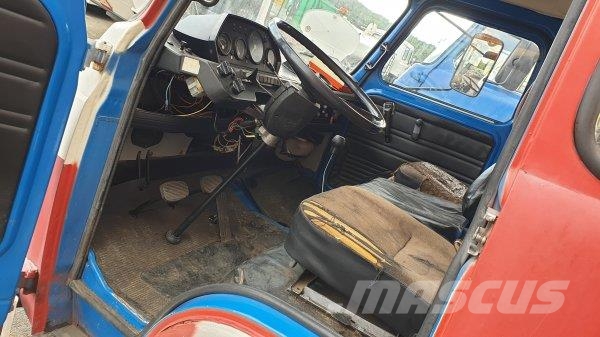 Avia 31.1 K + DA-12 Camiones con caja de remolque