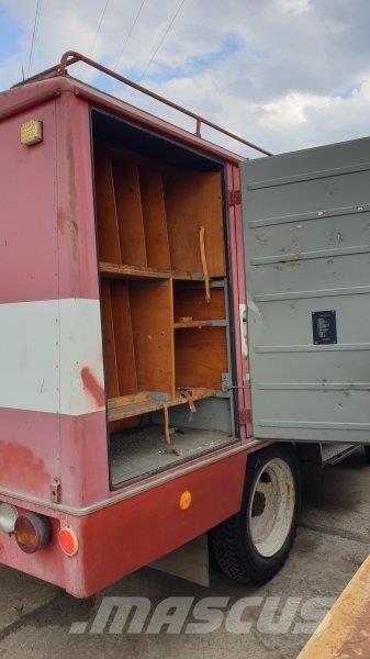 Avia 31.1 K + DA-12 Camiones con caja de remolque