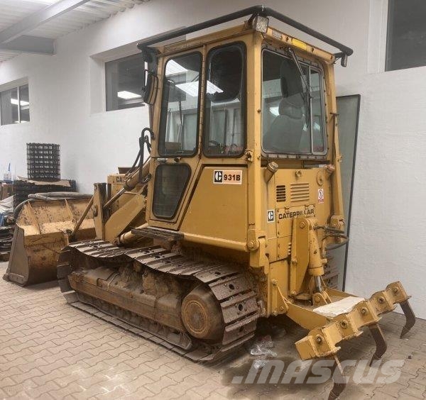 CAT 913 B Buldožeri gusjeničari
