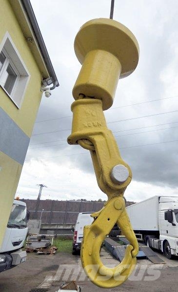 Iveco 50C18 Daily (3.D 16V) Giugiaro + Effer - 3700 2S Truck mounted cranes
