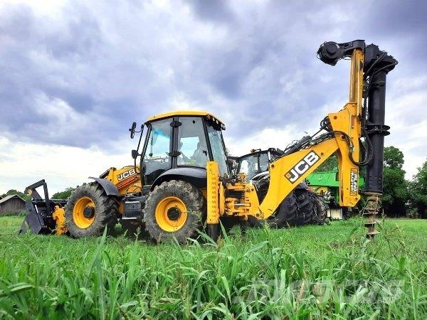 JCB 4CX +Piling Master Backhoe loaders