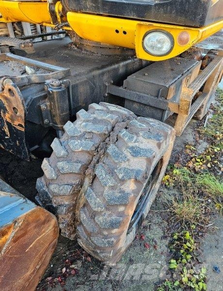 JCB JS 145 W 轮式挖掘机