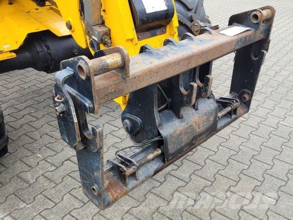 JCB TM 320S Agri Kolesové nakladače