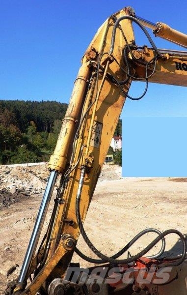 Komatsu PC 210-6K حفارات زحافة