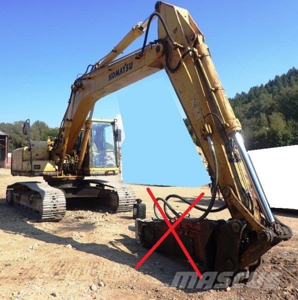 Komatsu PC 210-6K حفارات زحافة