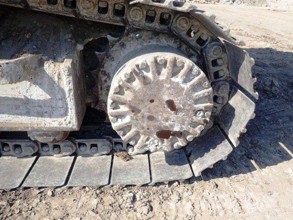 Komatsu PC 210-6K حفارات زحافة