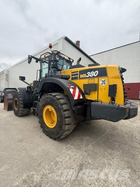 Komatsu WA380-8E0 Carregadeiras de rodas