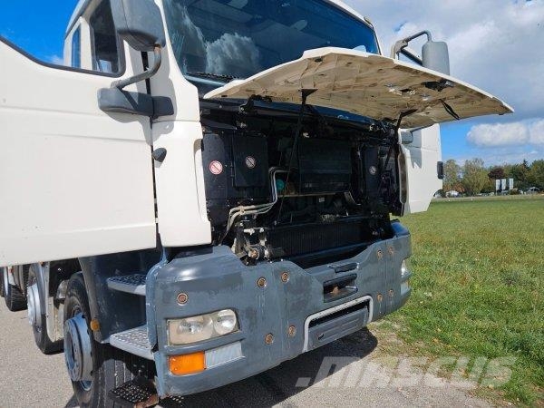 MAN TGA 32.390 + Liebherr HTM 904 Betonmixers en pompen