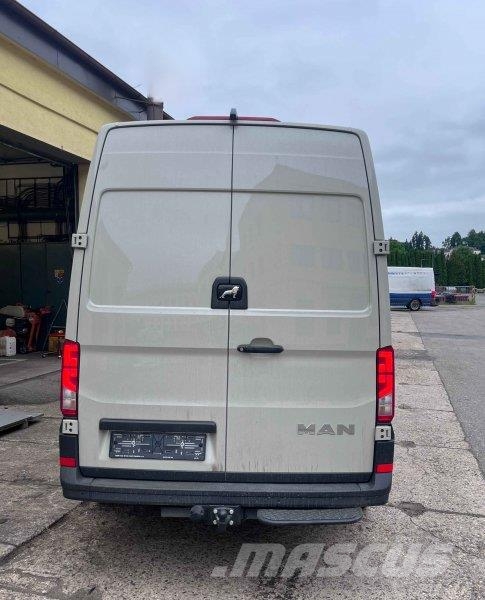 MAN TGE 5.160 Camiones con caja de remolque