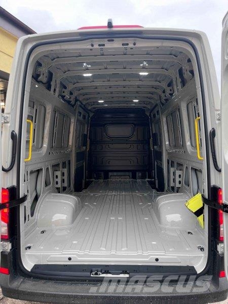 MAN TGE 5.160 Camiones con caja de remolque