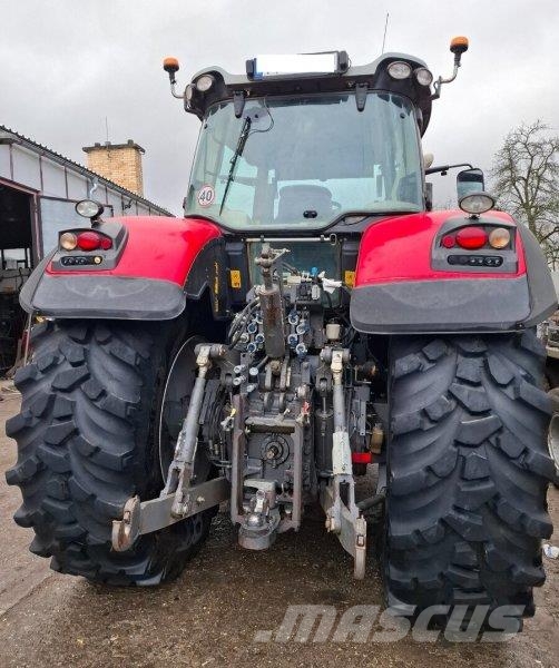 Massey Ferguson (Massey Ferguson) 8690 Traktorid