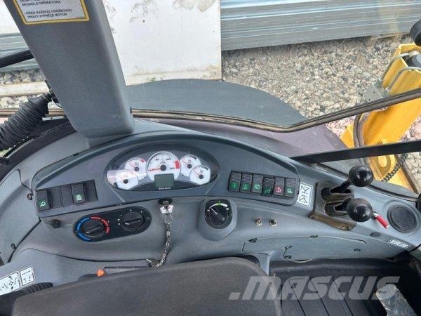 New Holland B100C Backhoe loaders