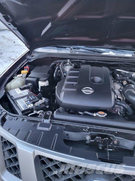 Nissan Navara (double cab) Будтехніка - Інші