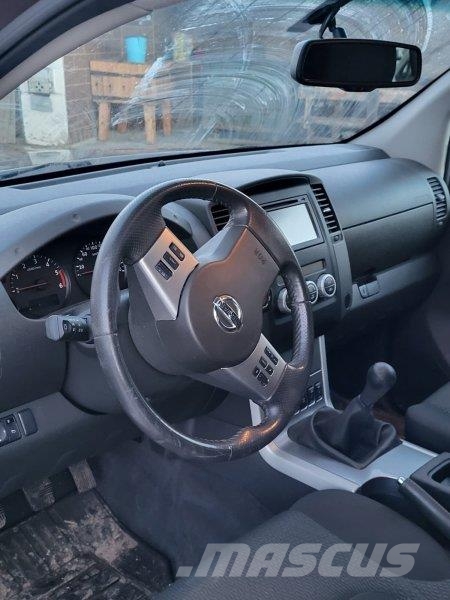 Nissan Navara (double cab) Будтехніка - Інші