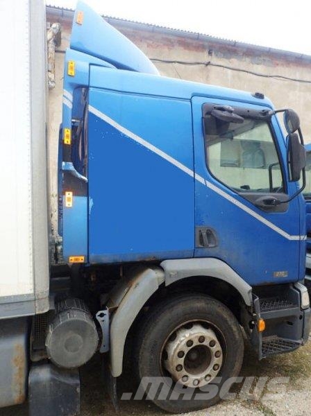 Renault Premium D270 DCI Camiones con caja de remolque