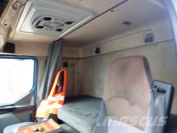 Renault Premium D270 DCI Camiones con caja de remolque