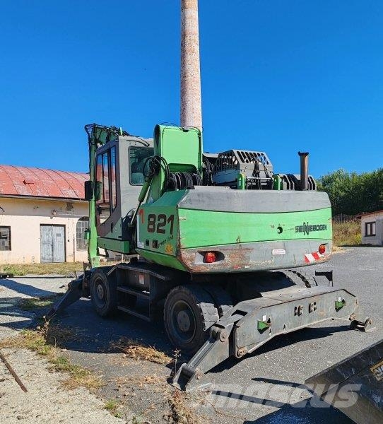 Sennebogen 821M Stroje pro manipulaci s odpadem