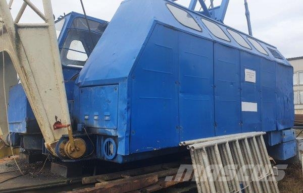 Takraf RDK 300 Grúas torre