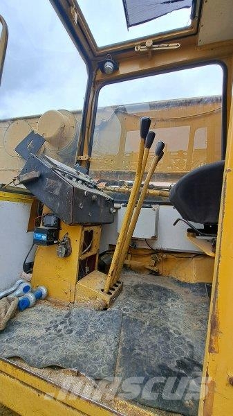 Tatra 815 +ČKD - AD 28 شاحنات الرافعات