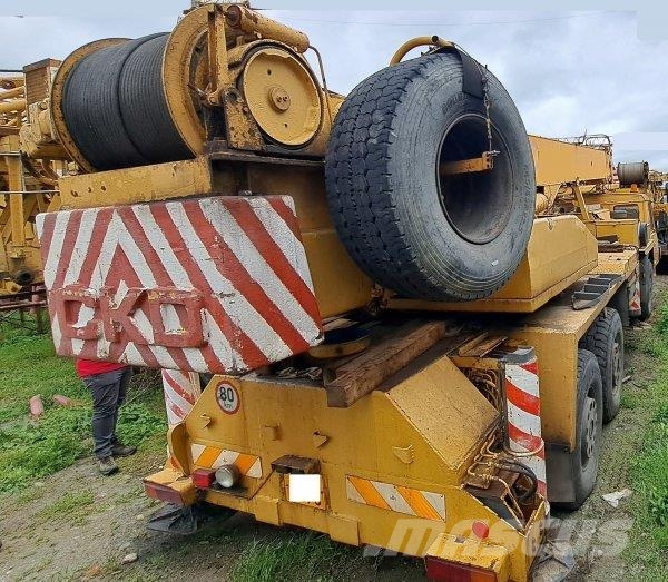 Tatra 815 +ČKD - AD 28 شاحنات الرافعات