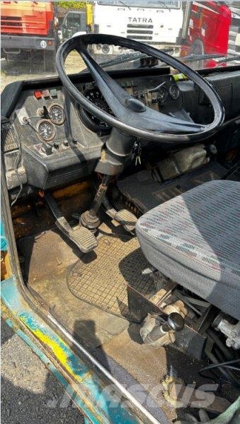 Tatra T815, SUB, MP27-1 Auto korpe