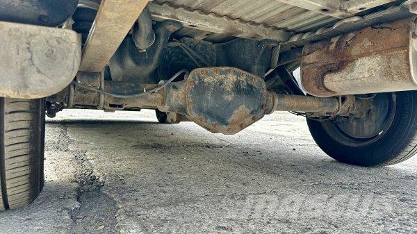 Volkswagen (Volkswagen) Caddy 4x4 dílna Tovornjaki zabojniki