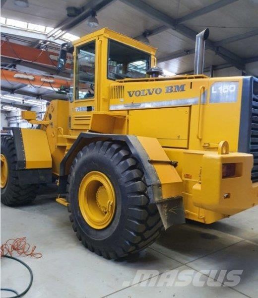Volvo BM L 150 Incarcator pe pneuri