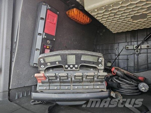 Volvo FH 540 + HIAB 548 شاحنات الرافعات