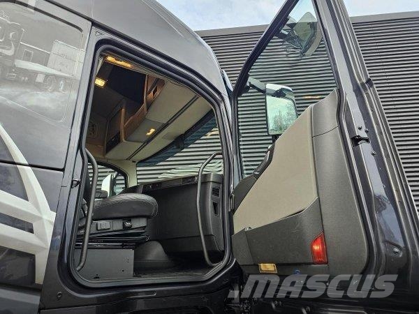 Volvo FH 540 + HIAB 548 شاحنات الرافعات
