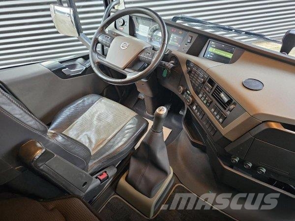 Volvo FH 540 + HIAB 548 شاحنات الرافعات