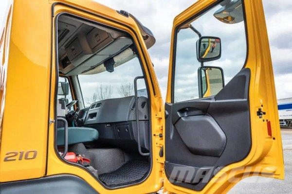 Volvo FL 210 Camiões grua