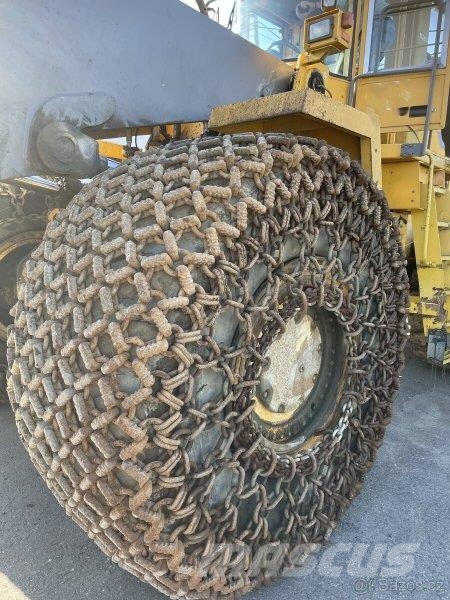 Volvo L 330 E Cargadoras sobre ruedas