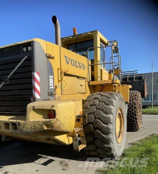 Volvo L 330 E Cargadoras sobre ruedas