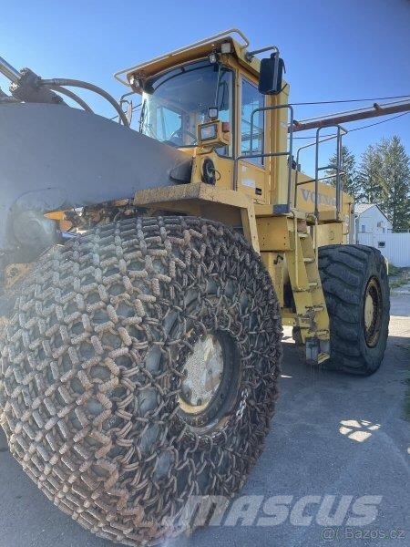 Volvo L 330 E Cargadoras sobre ruedas