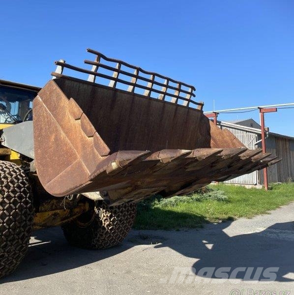 Volvo L 330 E Cargadoras sobre ruedas