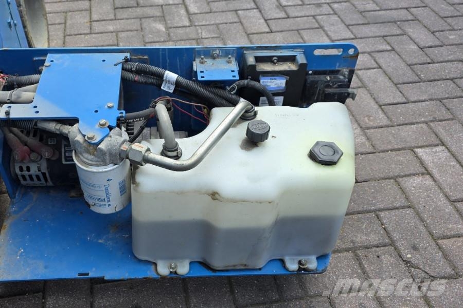 Genie GS2632 Electric, 10m Working Height, 227kg Capacit スキッドステアローダー