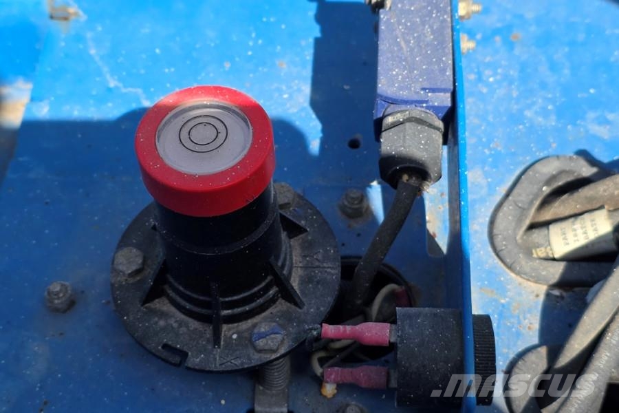 Genie GS2632 Electric, 10m Working Height, 227kg Capacit スキッドステアローダー
